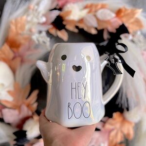 ✨NEW👻Rae Dunn 2024 White Iridescent Ghost Boo Mug💫